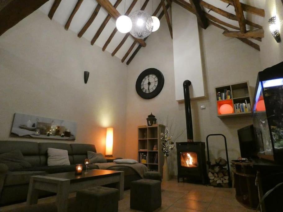 Maison De Charme Pres De Beauval Saint-Cyran-du-Jambot Dış mekan fotoğraf